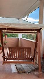 Dondolo in legno