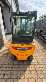 Carrello muletto jungheirich efg 320