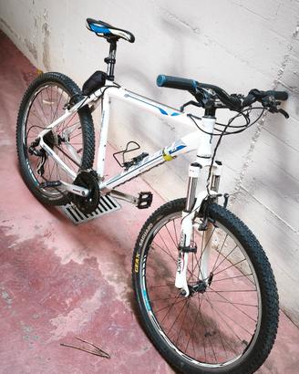 Mountain bike 26" 24 rapporti Shimano 