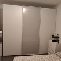 Camera da letto: Armadio, 2 comodini e 1 comò