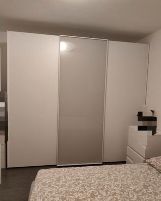 Camera da letto: Armadio, 2 comodini e 1 comò