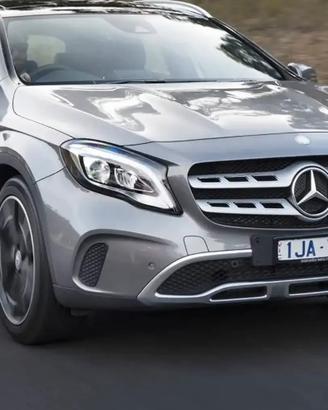 Mercedes GLA Supporto targa portatarga