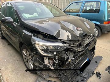 Renault Clio TCe 100 CV GPL 5 porte Intens