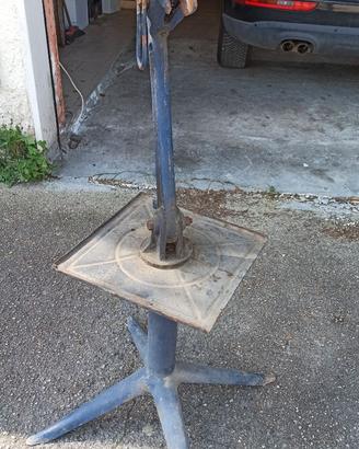 Cavalletto professionale per manutenzione bici