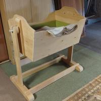 Culla artigianale per neonati in legno di Abete