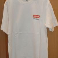 T-shirt Levis