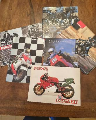 RACCOLTA DEPLIANTS DUCATI