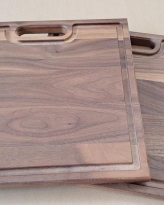 set 2 taglieri in massello noce 28 X 27 cm