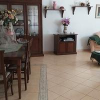 salone arte povera e divani 