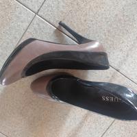 scarpe con tacco colore tortora e nero