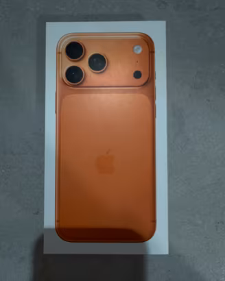 Iphone 17 pro max Cosmic orange