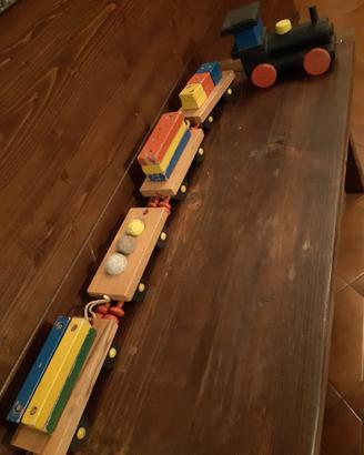 Trenino in legno