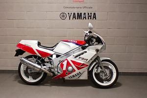 Yamaha FZR 600