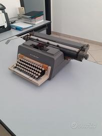 Macchina da scrivere