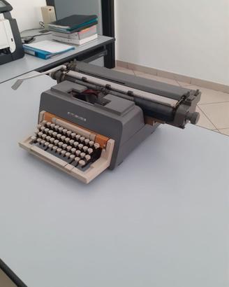 Macchina da scrivere