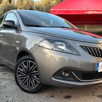 Lancia Ypsilon 1.0 FireFly 5 porte S&S Hybrid Gold