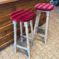 Coppia sgabelli in legno