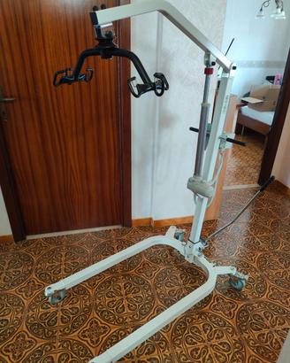 Sollevatore elettrico per anziani MAX 150 kg