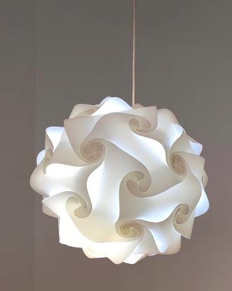 Lampada da tavolo e lampadario design moderno