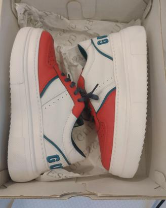Sneakers Guess rosse e bianche n. 37
