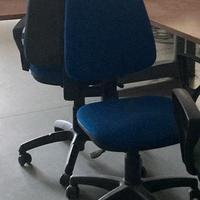 sedia da ufficio in stoffa con rotelle
