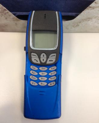 Nokia 8210