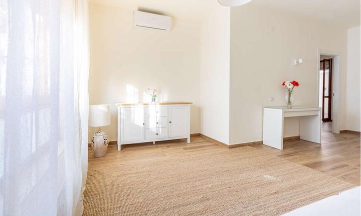 Ampio pentavano ristrutturato