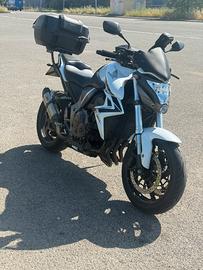 Honda cb 1000 r