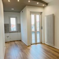 Muratore piastrellista