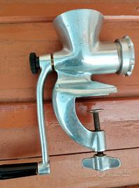 Tritacarne per ripieni d'epoca Cucciolo 