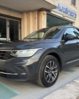 VOLKSWAGEN Tiguan 2.0 TDI 150 CV SCR DSG Life