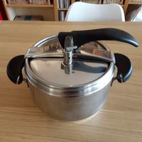 Pentola a pressione Lagostina