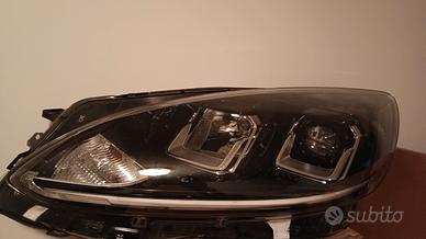 faro anteriore sx Ford Kuga 