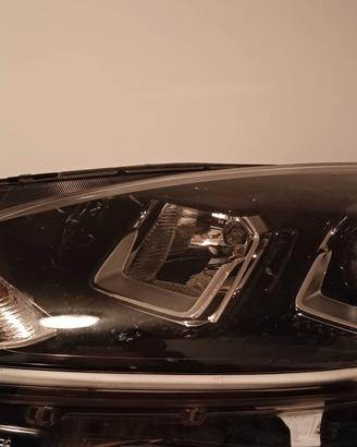 faro anteriore sx Ford Kuga 