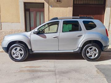 Dacia Duster grigio metallizzato Diesel