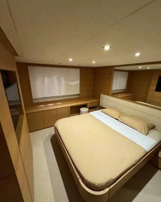 Pershing 64