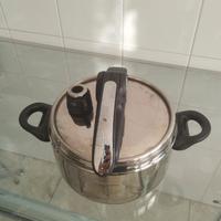 Pentola a pressione Lagostina
