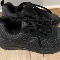 Skechers  misura 35 nere