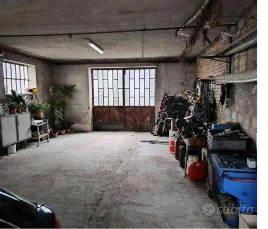 Immobile in asta di 228 m² con più di 5 locali a D - Vista 4