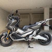Honda x adv 750