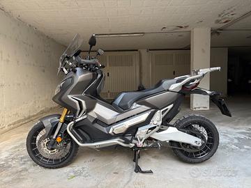 Honda x adv 750