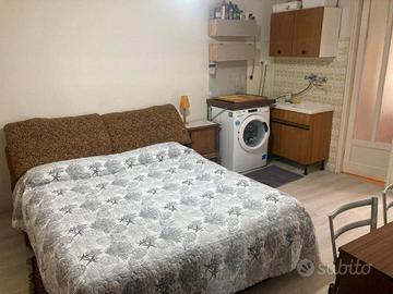 Lingotto: monolocale arredato