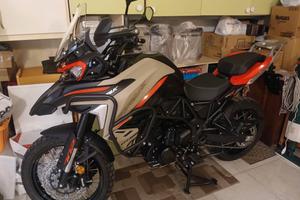 Moto Benelli TRK 702X