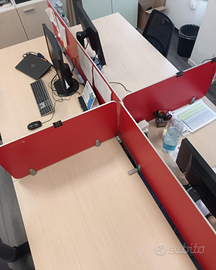 SCRIVANIA QUADRUPLA A ISOLA CON DIVISORIO