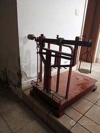 Bilancia a bascula antica