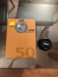 Nikon AF-S Nikkor 50mm f/1.8G Nital con paraluce