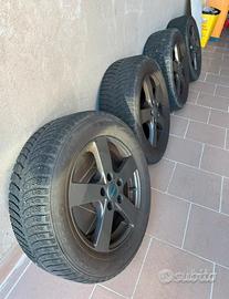 Gomme invernali con cerchi 215/60/16