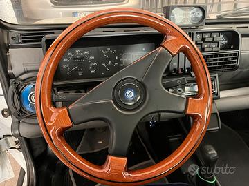 Volante vintage in legno