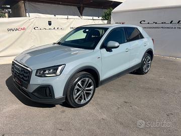 AUDI Q2 30 TDI S tronic Identity Black