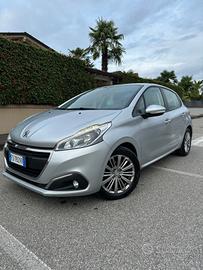 Peugeot 208 BlueHDi 75CV (anche per neopatentati)